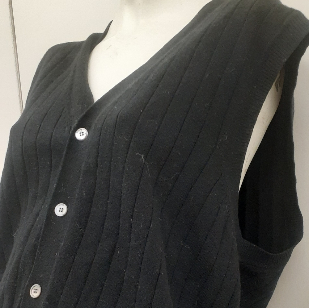 CLUB Room Charter Club Lambswool Vest black sz M L